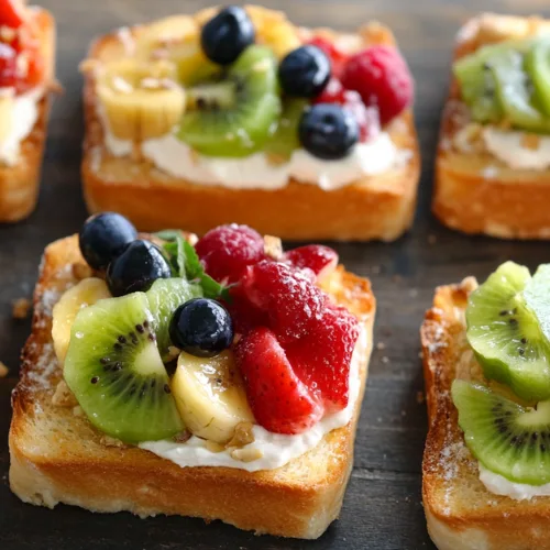 Toasts Petit Déjeuner aux Fruits et Fromage Frais