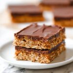 Healthy No-Bake Chocolate Peanut Butter Oatmeal Bars Recipe