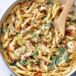 Chicken Spinach Pasta with Dried Tomatoes and Parmesan Recipe